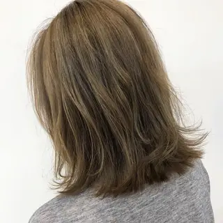 カラー 三鷹で1番ショート ボブをカットする新谷のヘアスタイル