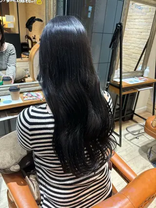 カラー しおり🍬 KOKORO🤍のヘアスタイル