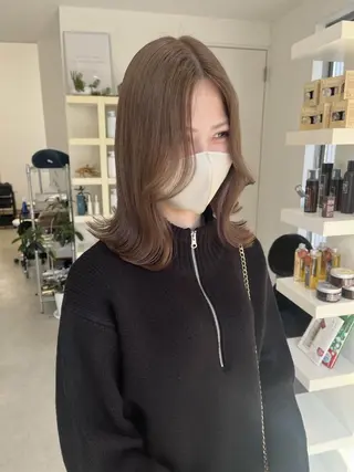 ミディアム カラー 長山 茉白のヘアスタイル