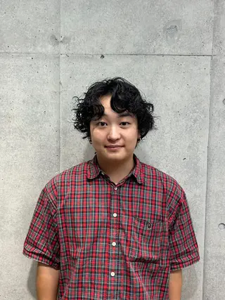 パーマ guzzle原宿 佐野将貴のヘアスタイル