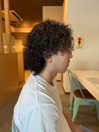 ショート パーマ メンズ 小山内 一馬のヘアスタイル