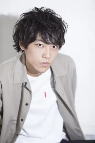 ショート パーマ メンズ Vir by browのヘアスタイル