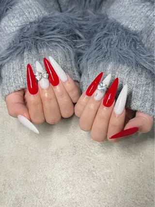 ネイル ネイルルーム チャームのネイルデザイン