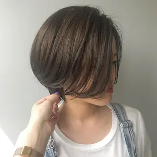 ショート 顔周りの垢抜けヘア 立山愛梨のヘアスタイル