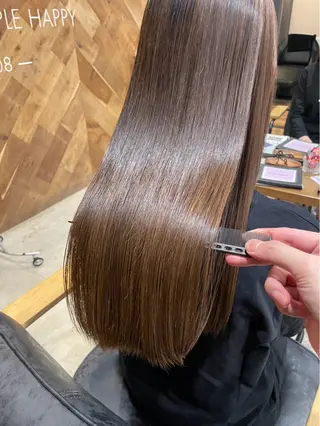 ロング カラー 伊藤 菜奈子のヘアスタイル