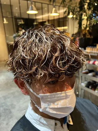 ショート パーマ メンズ 波巻きスパイラルパー マ/シャドウパーマ駿のヘアスタイル