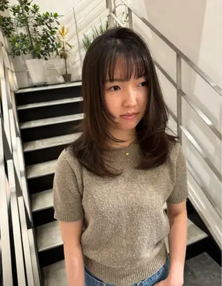 セミロング miu （ミユ）のヘアスタイル