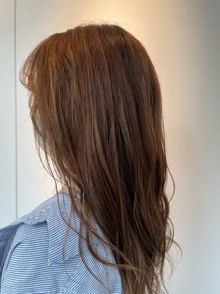 ロング 韓国風レイヤーカラー ライムのヘアスタイル