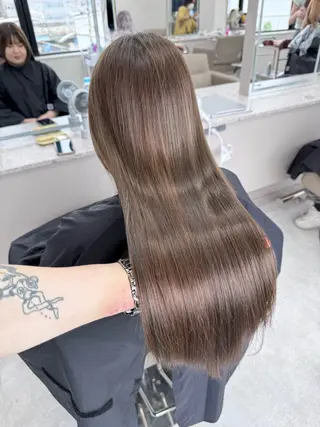 ロング ハイトーンイヤ リングカラー清水隆央のヘアスタイル