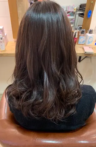 ミディアム 井上 涼花のヘアスタイル