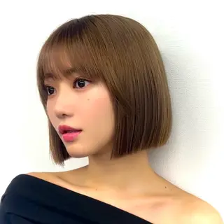 ショート RYU/レイヤー /透明感艶カラーのヘアスタイル
