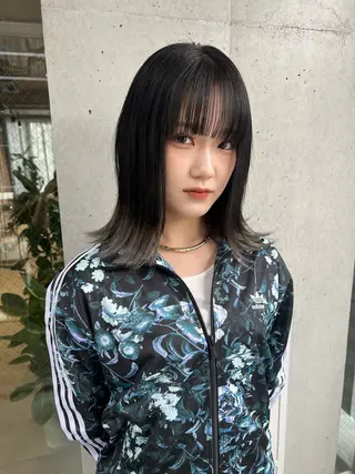ミディアム カラー SIKI ゆうのヘアスタイル