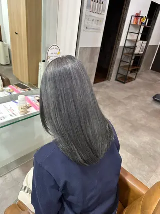 セミロング カラー 我満 宏映のヘアスタイル