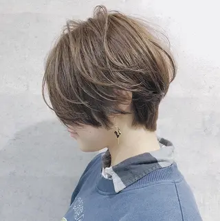 ショート カラー 𝑺𝒂𝒌𝒊 🩶マンツーマン施術のヘアスタイル