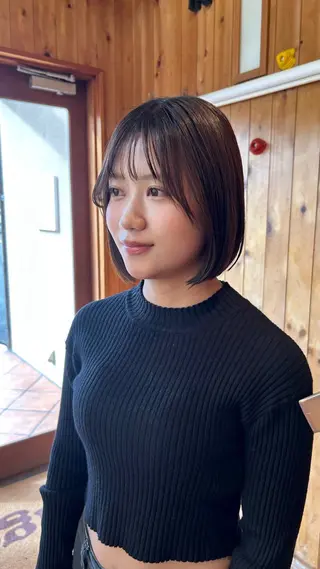 ミディアム 似合わせカット/ レイヤー／小倉瑳莉のヘアスタイル