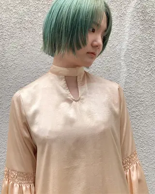 ショート カラー ハイトーン/ショート 村上淳乃🐥のヘアスタイル