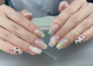 ネイル 神田 ココナッツのネイルデザイン
