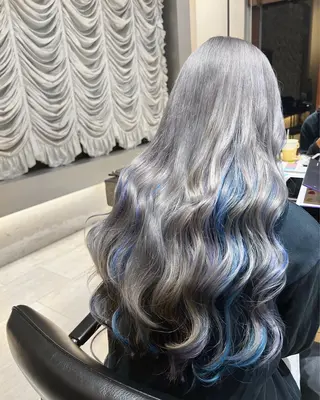 ロング カラー 川口 華菜🦋のヘアスタイル