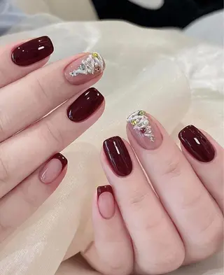 ネイル She’s Lunaのネイルデザイン