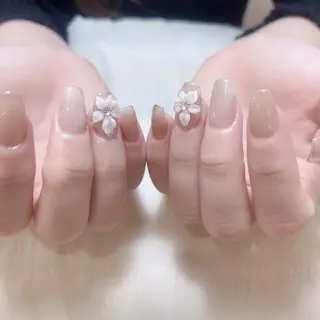 ネイル MoonNail ユリ🌸のネイルデザイン