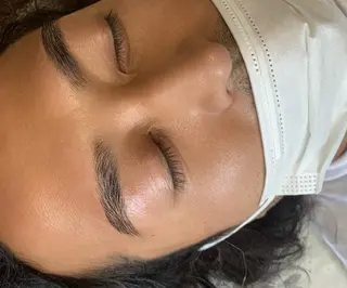 メンズ アイブロウ Lilly所属・Lilly eyelashのマツエク・マツパデザイン