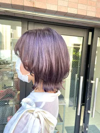 ショート カラー 横山 奈央のヘアスタイル