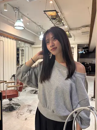 ロング 宇留間 涼香のヘアスタイル