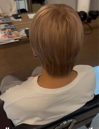 メンズ NOA/トレンドヘア ブリーチなし艶カラーのヘアスタイル