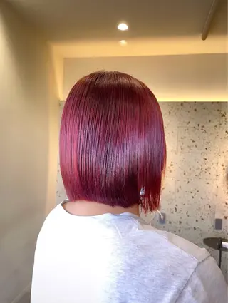 ショート カラー tim hinaのヘアスタイル