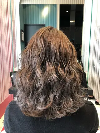 ミディアム カラー ヘアアレンジ 大塚 貴之のヘアスタイル