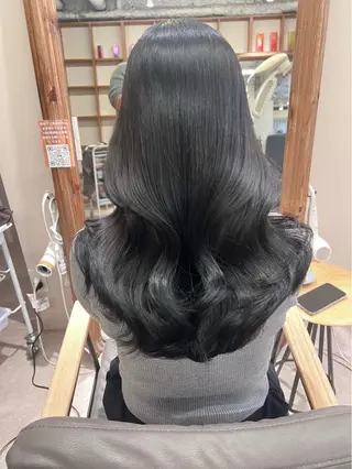 ロング カラー Rubik's なかもずHIROTOのヘアスタイル