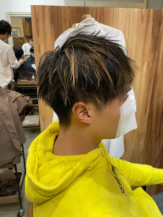 ショート メンズ lanugo 越打　優のヘアスタイル