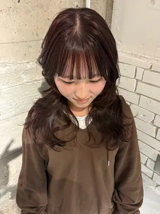 セミロング カラー Yui⭐️ 透け感カラーのヘアスタイル