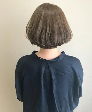 ミディアム カラー ヘアアレンジ ネイル 福壽 優奈のヘアスタイル