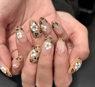 ネイル Pure&Rich Nailのネイルデザイン