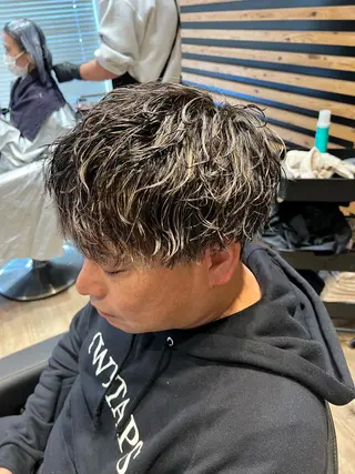 カラー メンズ 大久保 隆蔵のヘアスタイル