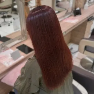 ロング カラー 小島 莉奈のヘアスタイル