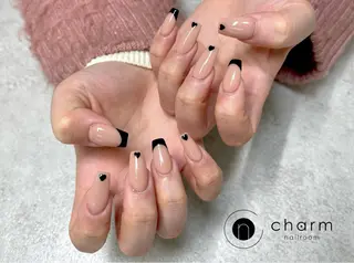 ネイル ネイルルーム チャームのネイルデザイン
