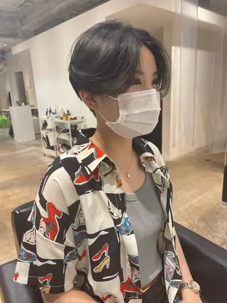 ショート oma　袮次金 鈴香のヘアスタイル