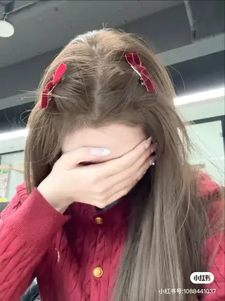 カラー 透明感ベージュ🤎 ナチュラルレイヤーのヘアスタイル