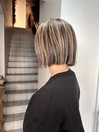 ショート カラー Pia ツボイ ケイタのヘアスタイル