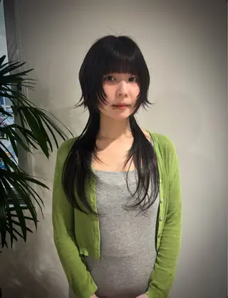 ロング イシザワ ユミのヘアスタイル