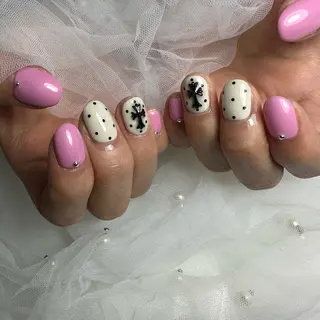 ネイル 里見 麗のネイルデザイン