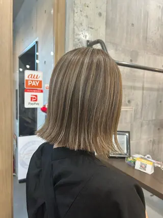 ショート カラー 橋本 萌々香のヘアスタイル