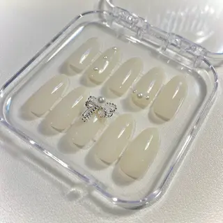 ネイル PRIVÉ 白金所属・PRIVÉ 白金🫧 ツヤ感ちゅるんネイルのネイルデザイン