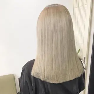 セミロング カラー mimiiy梅田 中崎町ハイトーンのヘアスタイル