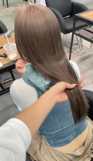 ロング カラー LINDO TOKYO所属・心斎橋/ブリーチ minamiのヘアスタイル