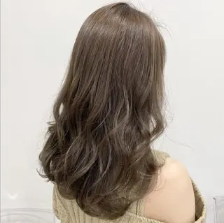 セミロング カラー 🤍💕ブリーチカラ ーAyaka💕🤍のヘアスタイル