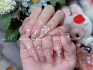 ネイル Luxe Nail Salon（Mio）のネイルデザイン