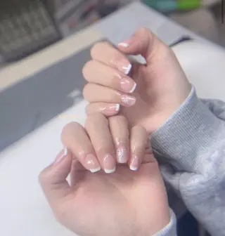 ネイル Hin Nailsのネイルデザイン
